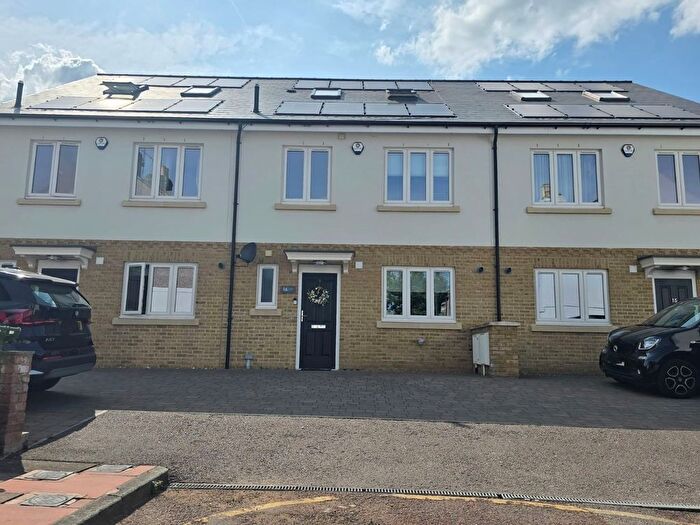 4 Bedroom Terraced House To Rent In Stanley Road, Sidcup, DA14