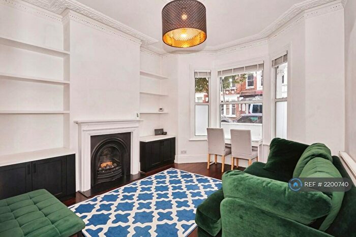 2 Bedroom Maisonette To Rent In Aliwal Road, London, SW11