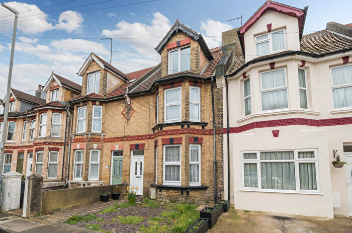 4 Bedroom House For Sale In St Aubyns Road, Portslade, BN41