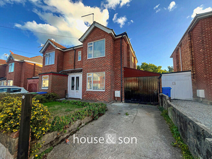 3 Bedroom Semi-Detached House For Sale In Gorleston Road, Poole, BH12