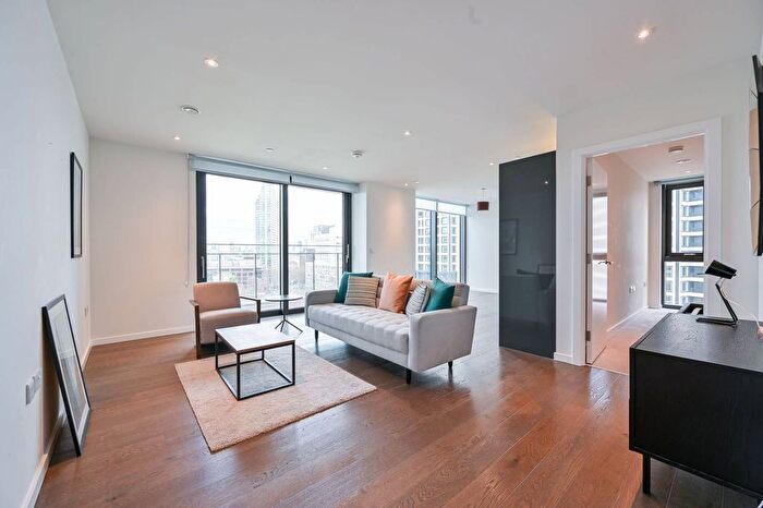 2 Bedroom Flat For Sale In St Gabriel Walk, Elephant And Castle, London, SE1