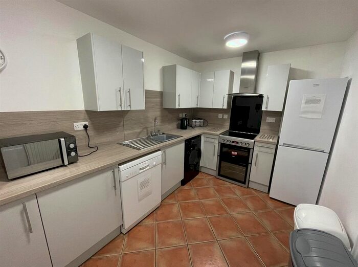 4 Bedroom Semi-Detached House To Rent In Gresham Street, Lincoln, LN1