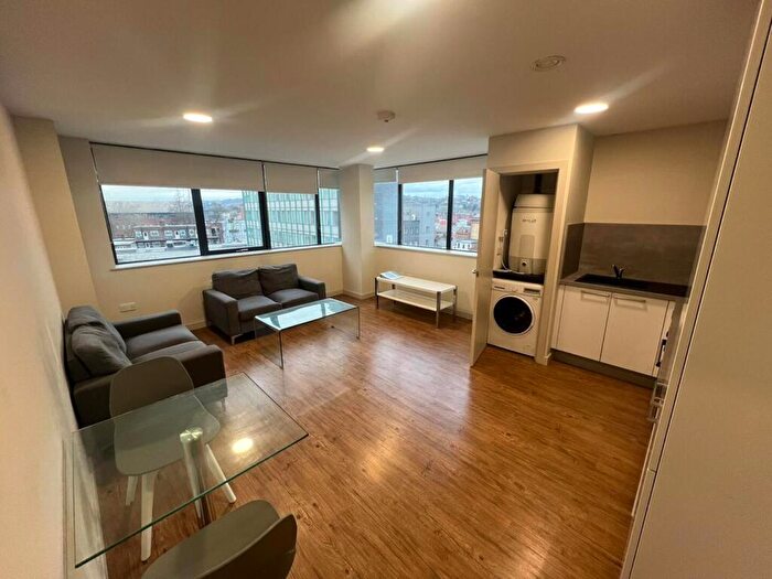 1 Bedroom Flat To Rent In Queen Street, Sheffield, S1