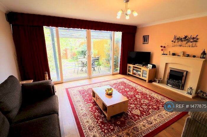 3 Bedroom Terraced House To Rent In Dere Place, Bletchley, Milton Keynes, MK2