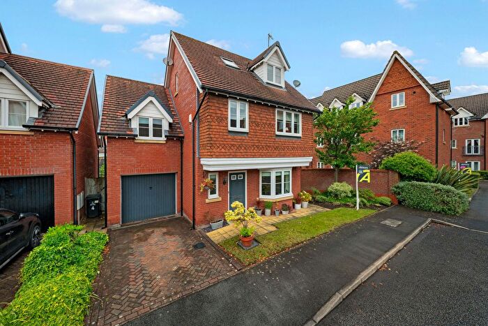 5 Bedroom Detached House For Sale In Lindisfarne Court, Widnes, WA8