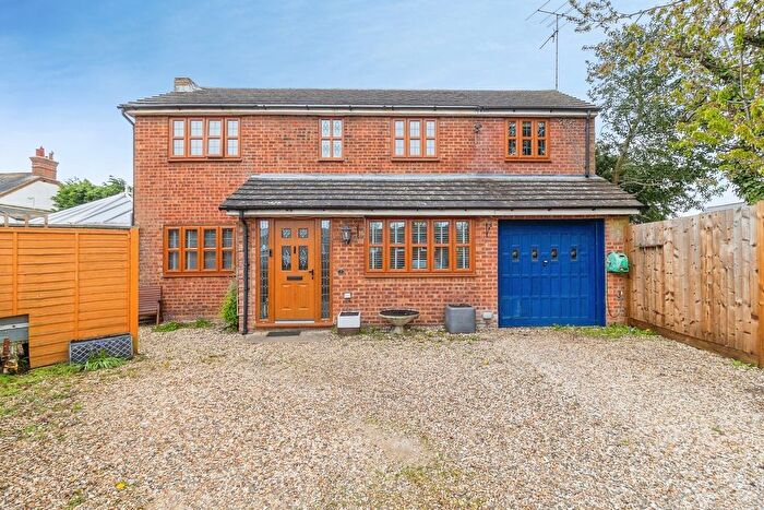 5 Bedroom Detached House For Sale In Orchard Way, Wing, Leighton Buzzard, LU7