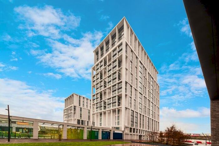 1 Bedroom Flat To Rent In St. Josephs Street, London, SW8