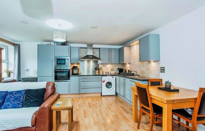2 Bedroom Property To Rent In Forge Way, Southend-On-Sea, SS1