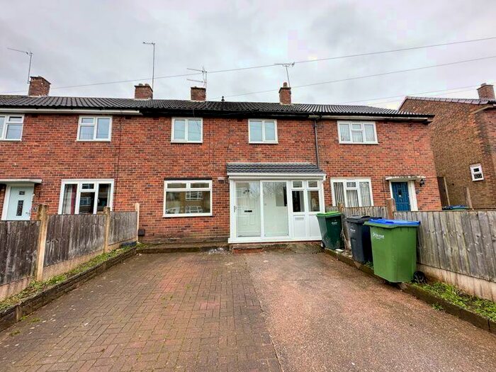 3 Bedroom Semi-Detached House To Rent In Edinburgh Road, Oldbury, B68