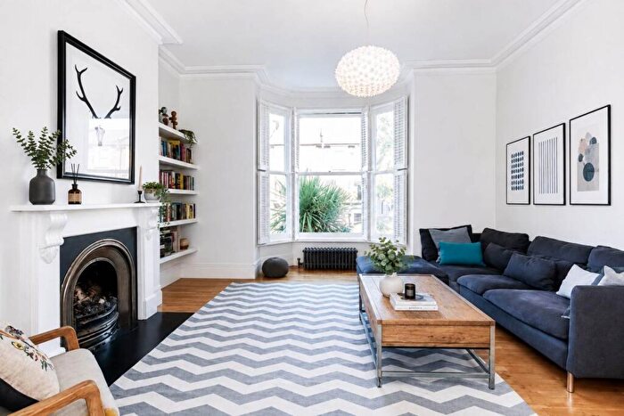 3 Bedroom Flat To Rent In Ferntower Road, Newington Green, N5