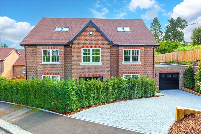 5 Bedroom Detached House To Rent In Letchmore Road, Radlett, Hertfordshire, WD7