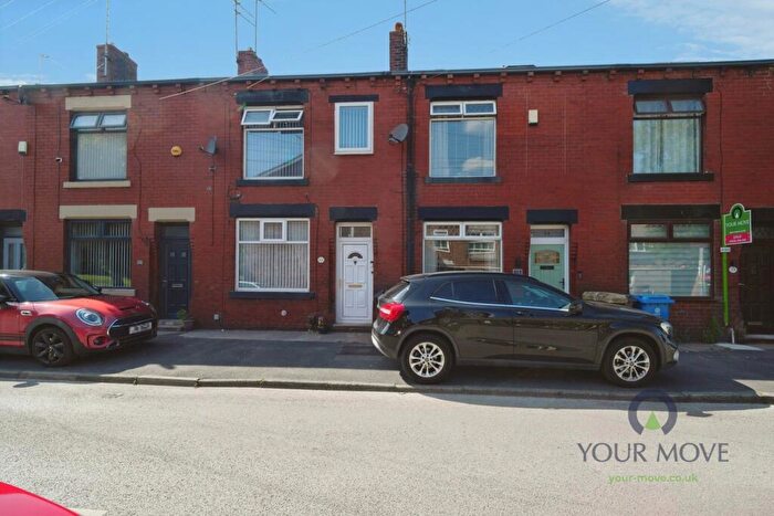 3 Bedroom Terraced House For Sale In Albert Street, Royton, OL2