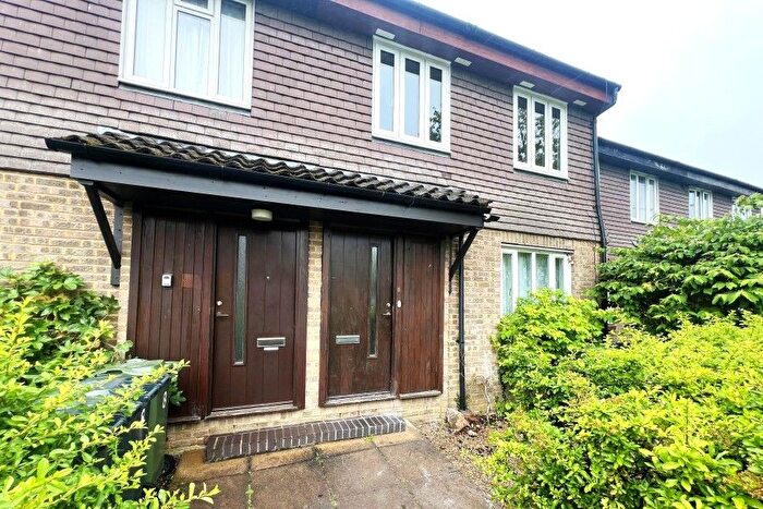 1 Bedroom Maisonette To Rent In Elder Close, Burpham, GU4