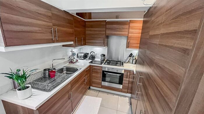 1 Bedroom Flat For Sale In Moor Green Lane, Moseley, B13