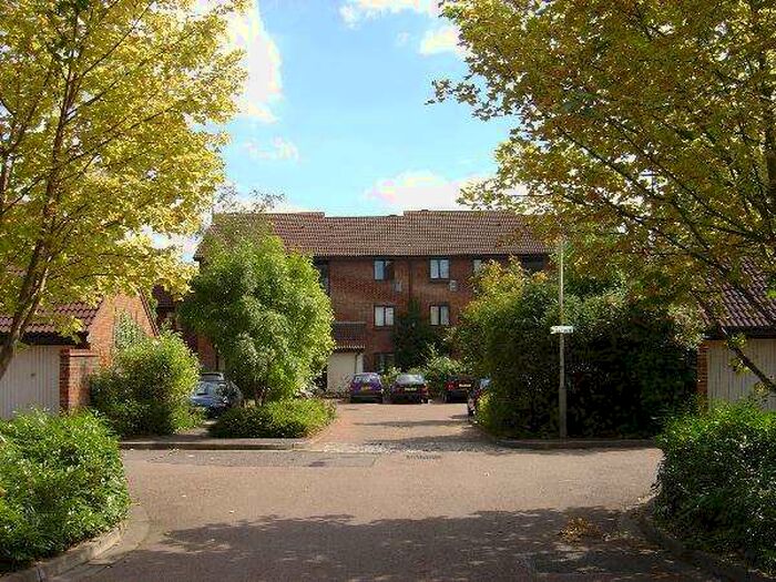 2 Bedroom Apartment To Rent In Braybourne Drive, Osterley, TW7