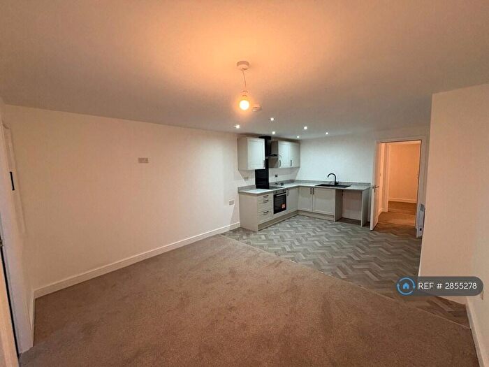 2 Bedroom Flat To Rent In Liscard Way, Wallasey, CH44