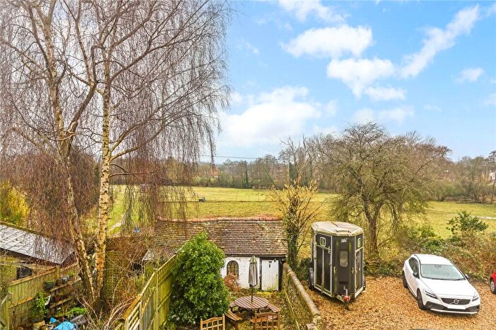 2 Bedroom Semi-Detached House For Sale In Sussex Road, Petersfield, Hampshire, GU31