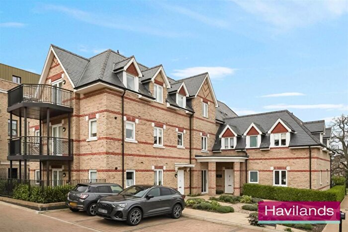 2 Bedroom Flat For Sale In Trento Mews, Barnet, EN4