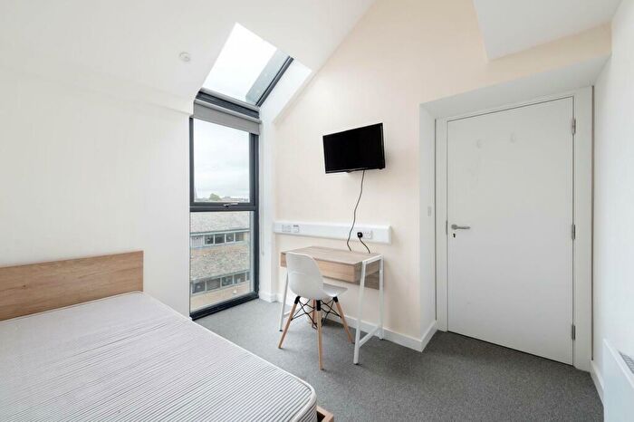 Studio To Rent In Banglo House, Lower Bristol Road, BA2