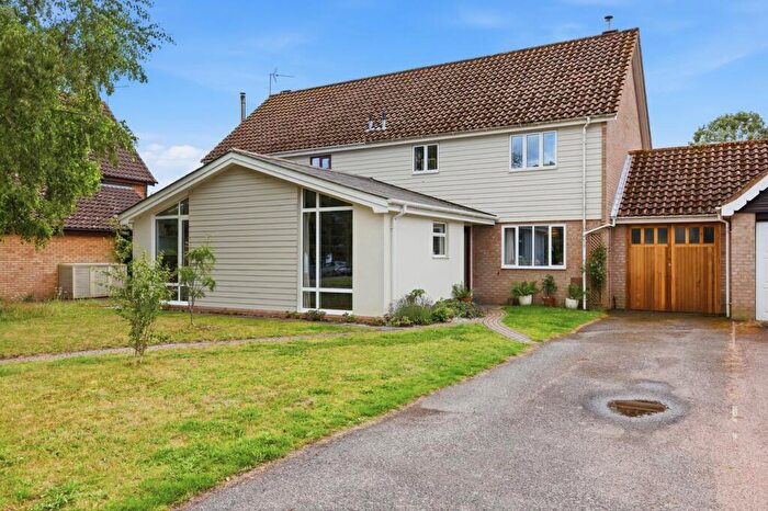 3 Bedroom Semi-Detached House For Sale In Heathfield, Martlesham Heath, Ipswich, IP5