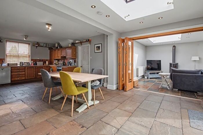 6 Bedroom Detached House To Rent In Faringdon Road, Southmoor, OX13