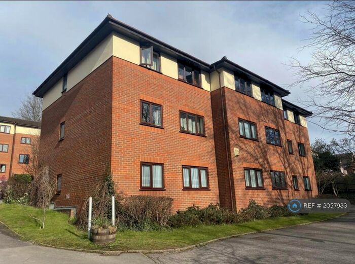 2 Bedroom Flat To Rent In London Road, High Wycombe, HP11