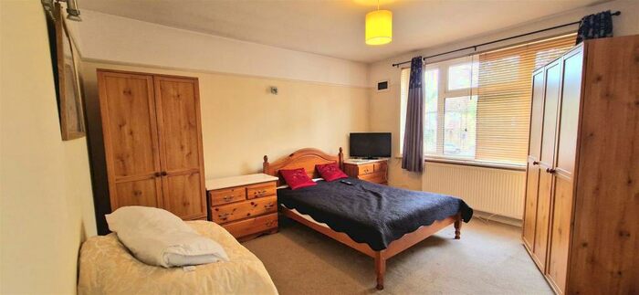 2 Bedroom Maisonette To Rent In The Close Wembley Park, HA9