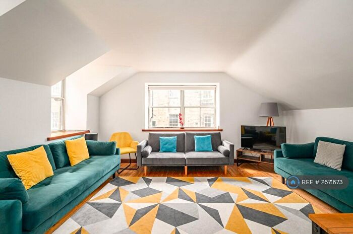 2 Bedroom End Of Terrace House To Rent In Young Street South Lane, Edinburgh, EH2