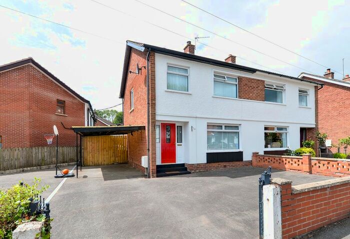 3 Bedroom Semi-Detached House For Sale In Glenariff Drive, Dunmurry, Belfast, BT17