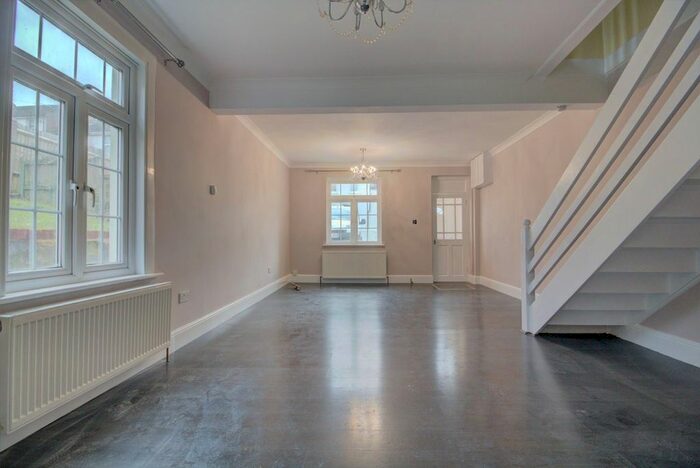 3 Bedroom Semi-Detached House To Rent In Maxton Road, Dover, CT17