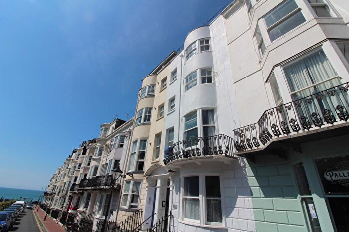 1 Bedroom Flat To Rent In New Steine, Brighton, East Sussex, BN2