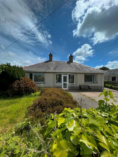 3 Bedroom Detached Bungalow To Rent In Efailnewydd, Pwllheli, Gwynedd, LL53