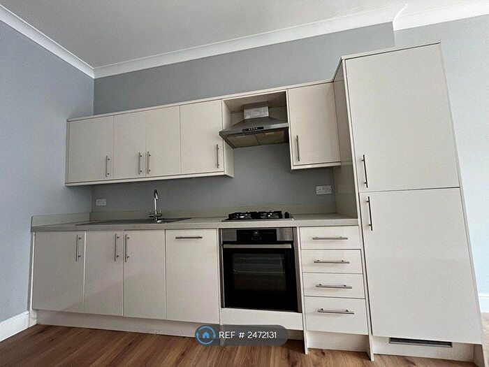 2 Bedroom Flat To Rent In Dwight Road, Watford, WD18