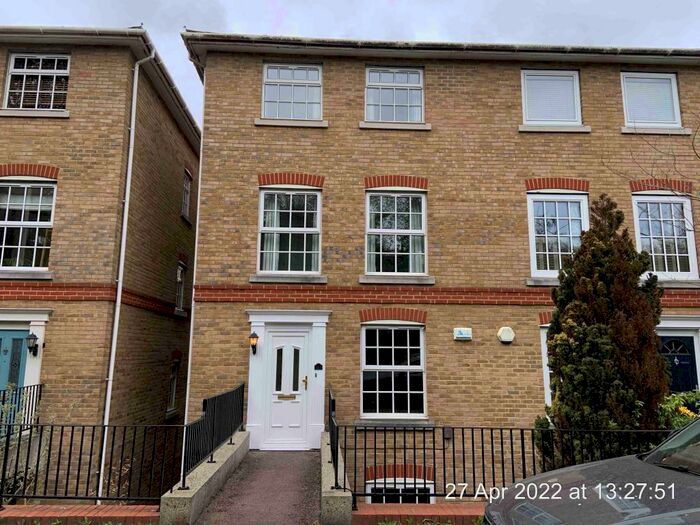 4 Bedroom Terraced House To Rent In Borstal Road, Rochester, Kent, ME1