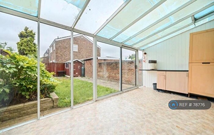 3 Bedroom Flat To Rent In Austen Walk, Bicester, OX26