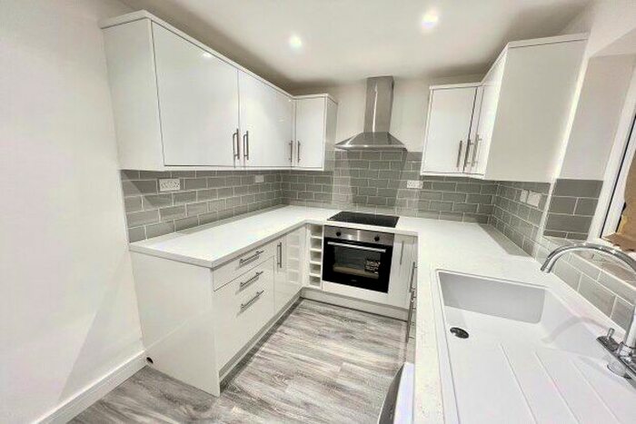 2 Bedroom Town House To Rent In The City, Nottingham, NG9