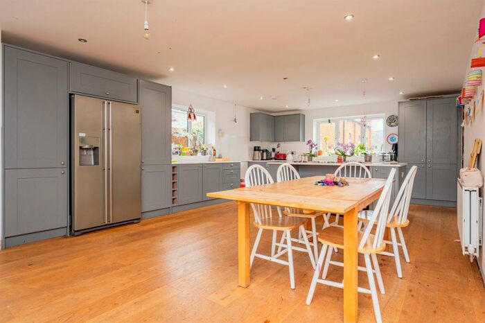 4 Bedroom Semi-Detached House For Sale In East End, Scaldwell, Northampton, NN6