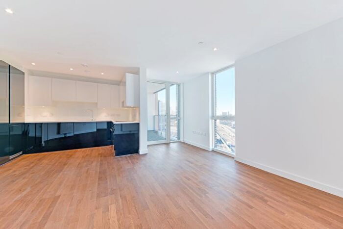 1 Bedroom Flat For Sale In Discovery Tower, Terry Spinks Place, London, E16