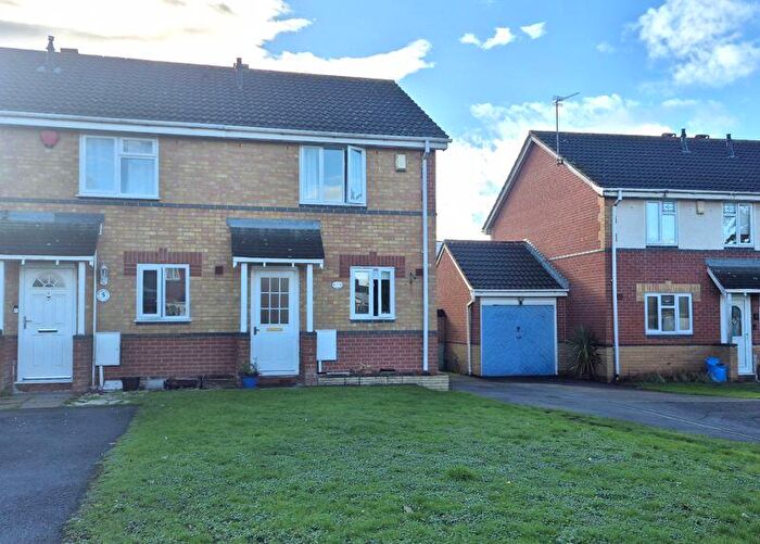 2 Bedroom End Of Terrace House To Rent In Broad Croft, Tipton, DY4
