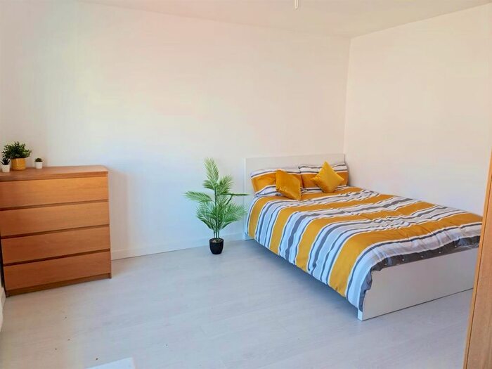 1 Bedroom Property To Rent In St. Leonards Gardens, Heston, Hounslow TW5