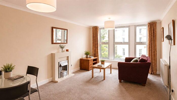 2 Bedroom Flat For Sale In Archfield Road, Bristol, BS6