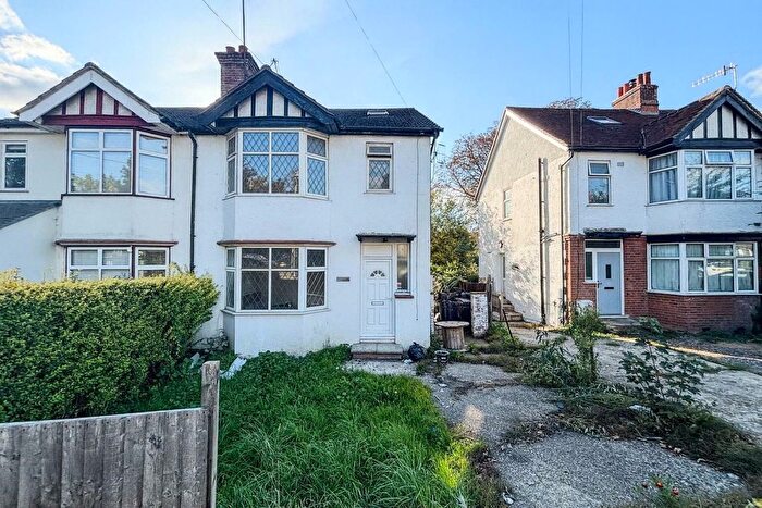 5 Bedroom Semi-Detached House To Rent In Hughenden Road, High Wycombe, HP13