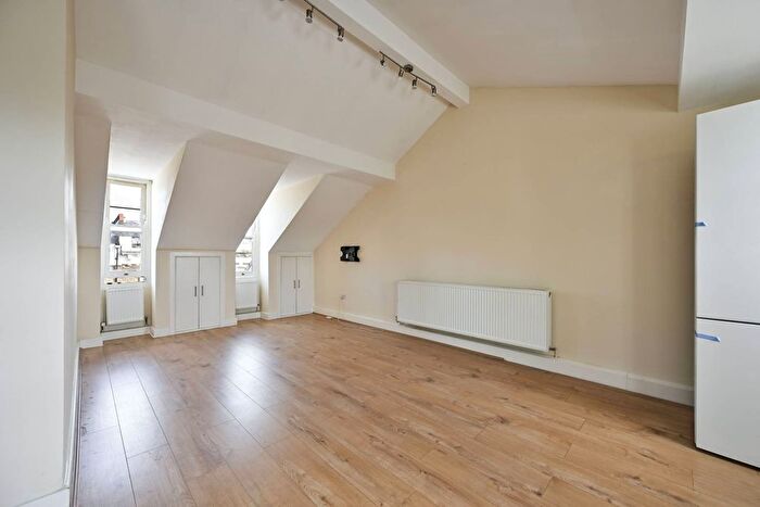 1 Bedroom Flat To Rent In Harrow Road, Westbourne Park, London, W9