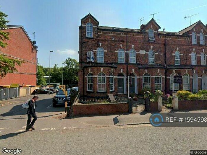 2 Bedroom Flat To Rent In Prestwich, Manchetser, M25