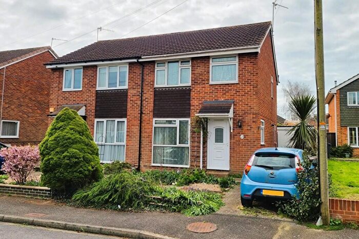 3 Bedroom Semi Detached House For Sale In Bedhampton, Hampshire, PO9