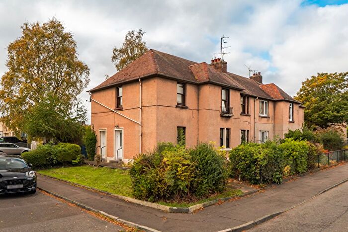 3 Bedroom Flat For Sale In Dobbie's Road, Bonnyrigg, EH19