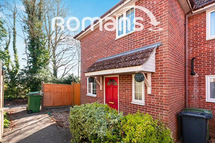 2 Bedroom End Of Terrace House For Sale In Hillcrest Court, Basingstoke, Hampshire, RG23