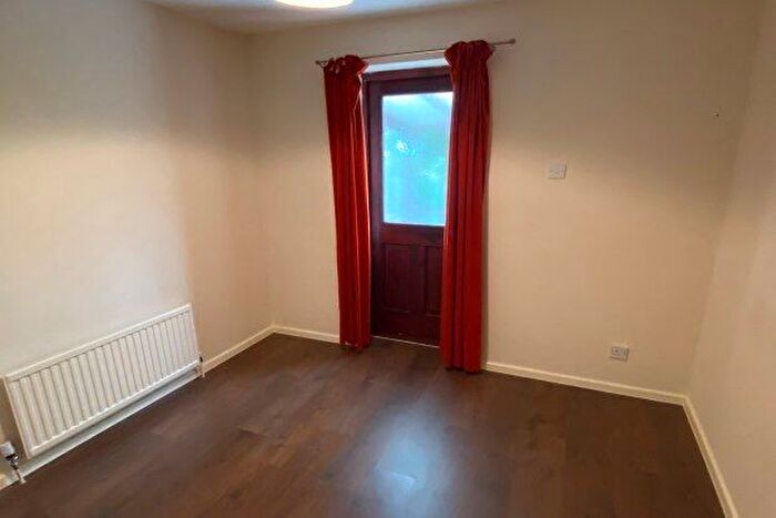 2 Bedroom Bungalow To Rent In Broadlands Close, Doncaster, DN7