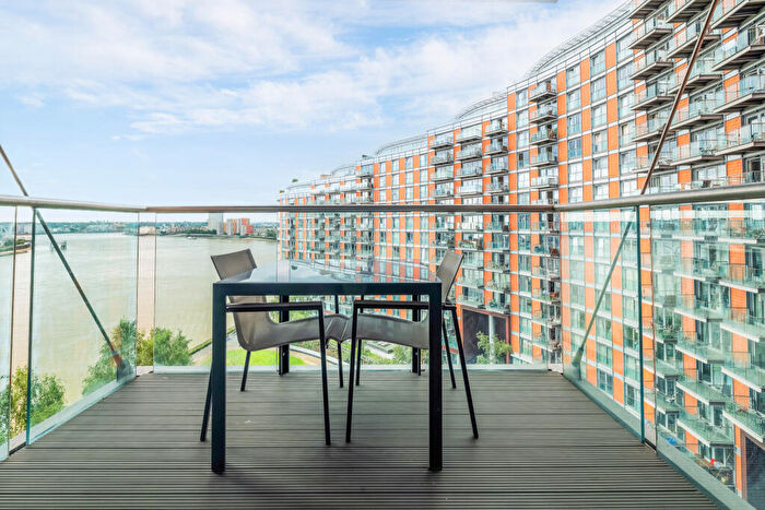 1 Bedroom Flat For Sale In Fairmont Avenue, London, E14