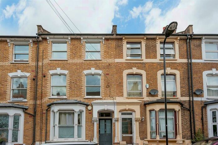 1 Bedroom Flat To Rent In Reighton Road, London, E5